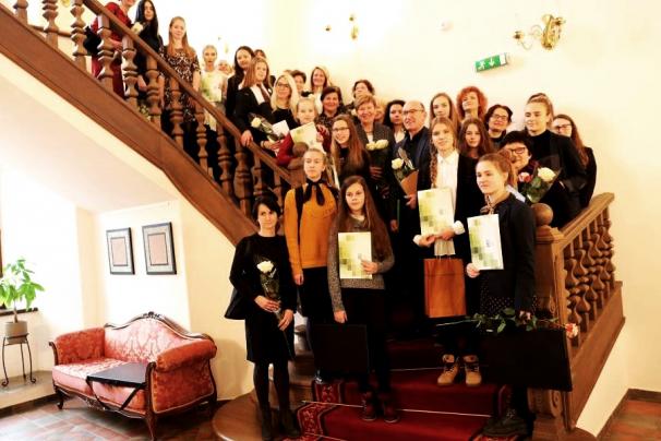 Raudondvario pilyje pagerbti jaunieji tapytojai