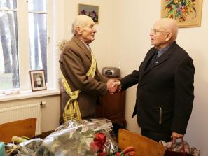 Buvęs Kačerginės mokyklos direktorius nesiliauja stebinti aktyvumu ir pokštais