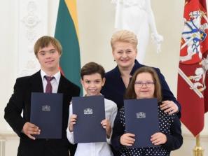 GYVENTI LAIMINGAI GALIMA IŠMOKTI 